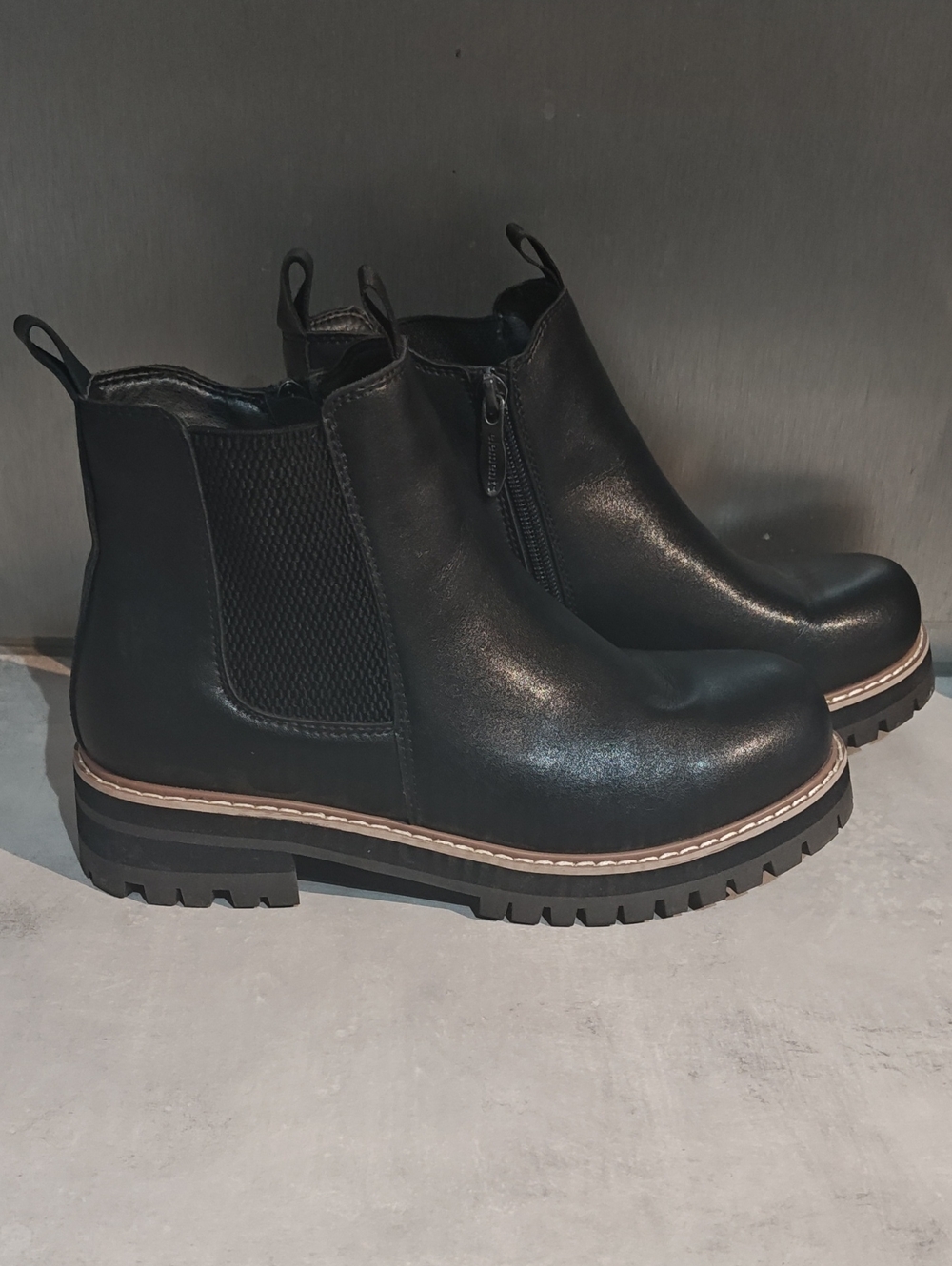 Element Black Leather Chukka Boots with Lug Sole